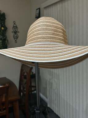Shade & Shore Women's Striped Straw Floppy Sun Hat